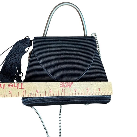Vintage-Inspired Black Ribbed Purse With Top Handle & Detachable Chain Strap - Picture 4 of 9